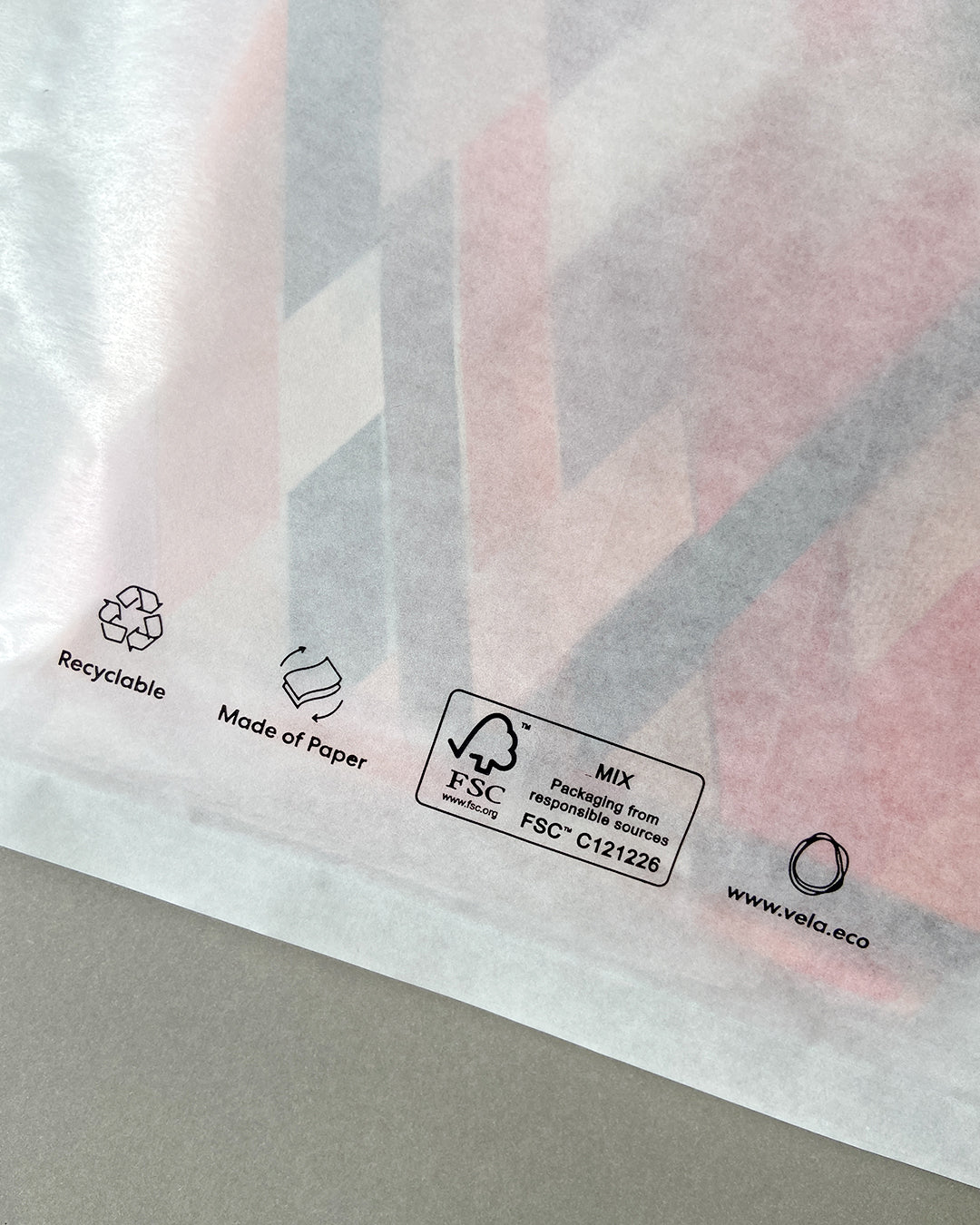 Silketørklæde - kvadratisk - 100% ægte SILKE TWILL - 65 x 65 cm - Kardinal des Parfums No. 14