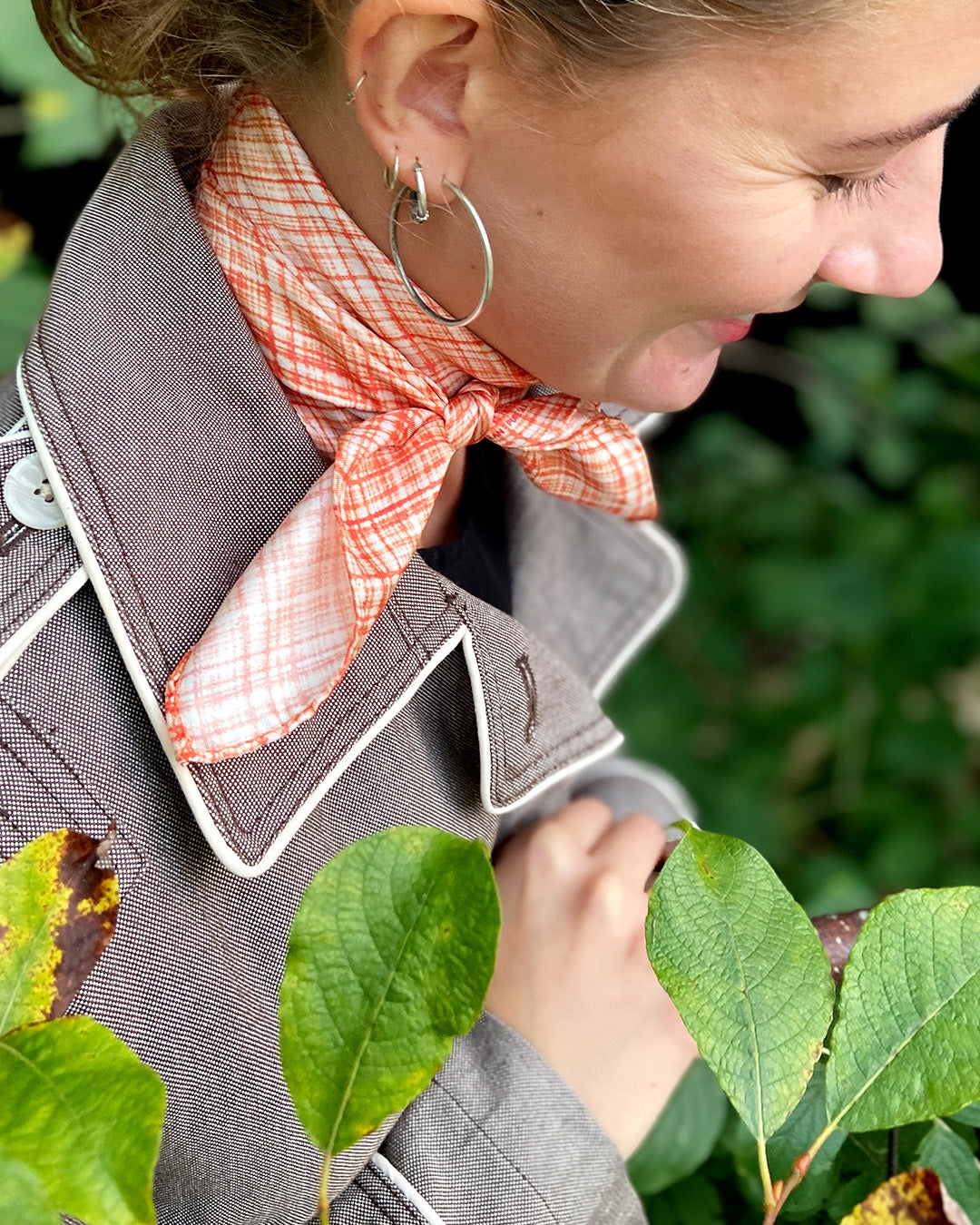 Silketørklæde  - 100% ægte SILKE TWILL - kvadratisk 65 x 65 cm - Infinity No. 26