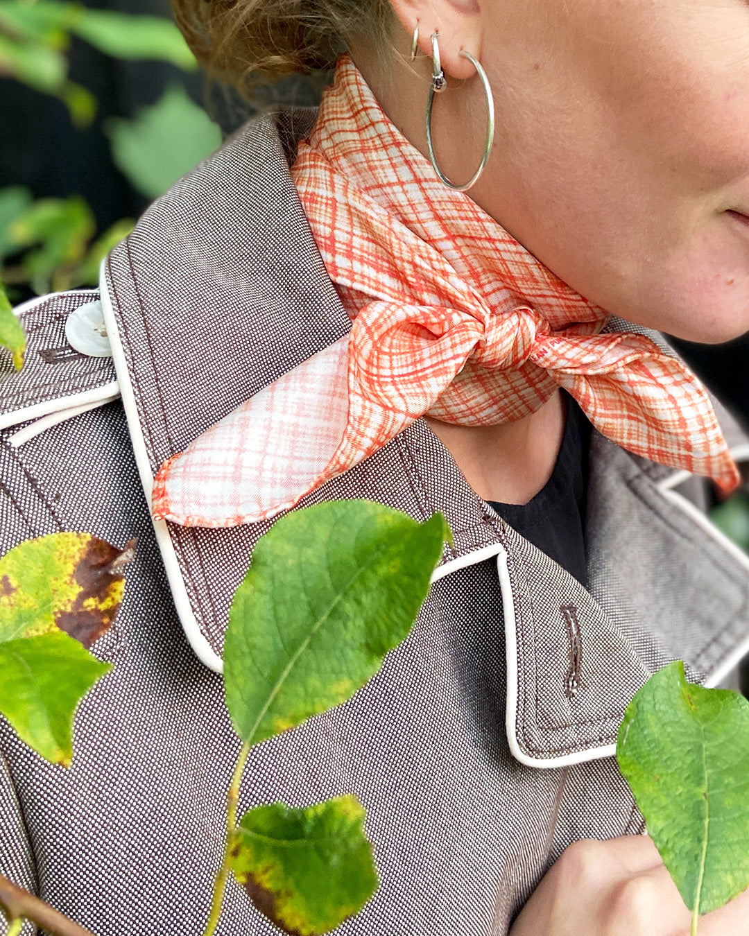 Silketørklæde  - 100% ægte SILKE TWILL - kvadratisk 65 x 65 cm - Infinity No. 26