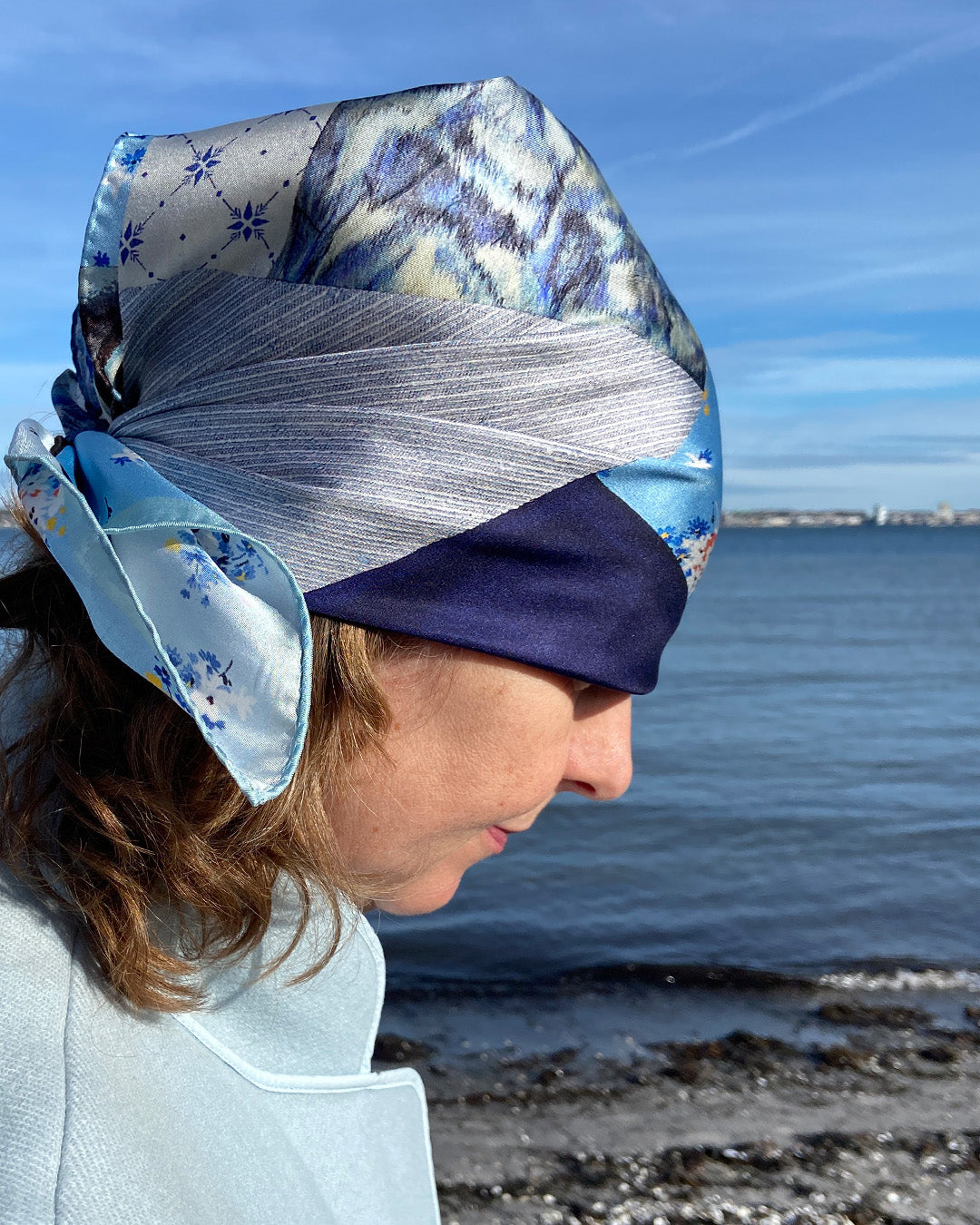 Silketørklæde Blåt kvadratisk - 100% ægte SILKE TWILL - 65 x 65 cm - Beautiful in Blue No. 15