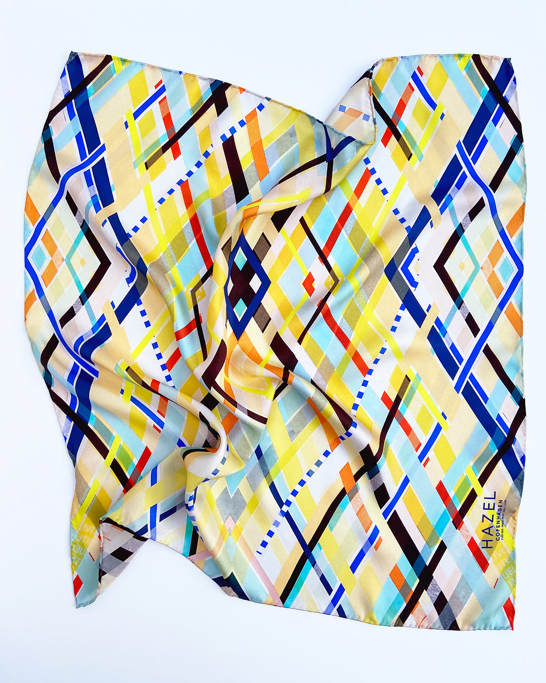 Silketørklæde farverigt kvadratisk - 100% ægte SILKE TWILL - HAZEL Cph - 65 x 65 cm - Kaleidoscope Fun No. 16