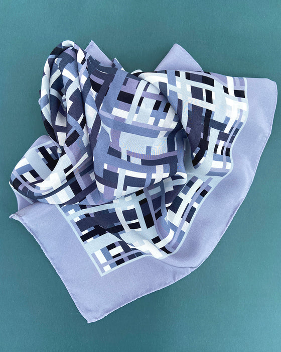 Silketørklæde - Grå farve - luksuriøst - HAZEL Cph - Interlacing - 65 x 65 cm Blue Granite No. 5