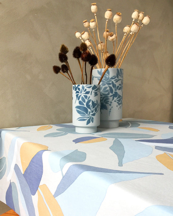 Voksdug med blå blade fra Notes by Susanne Schjerning - Palm Blue